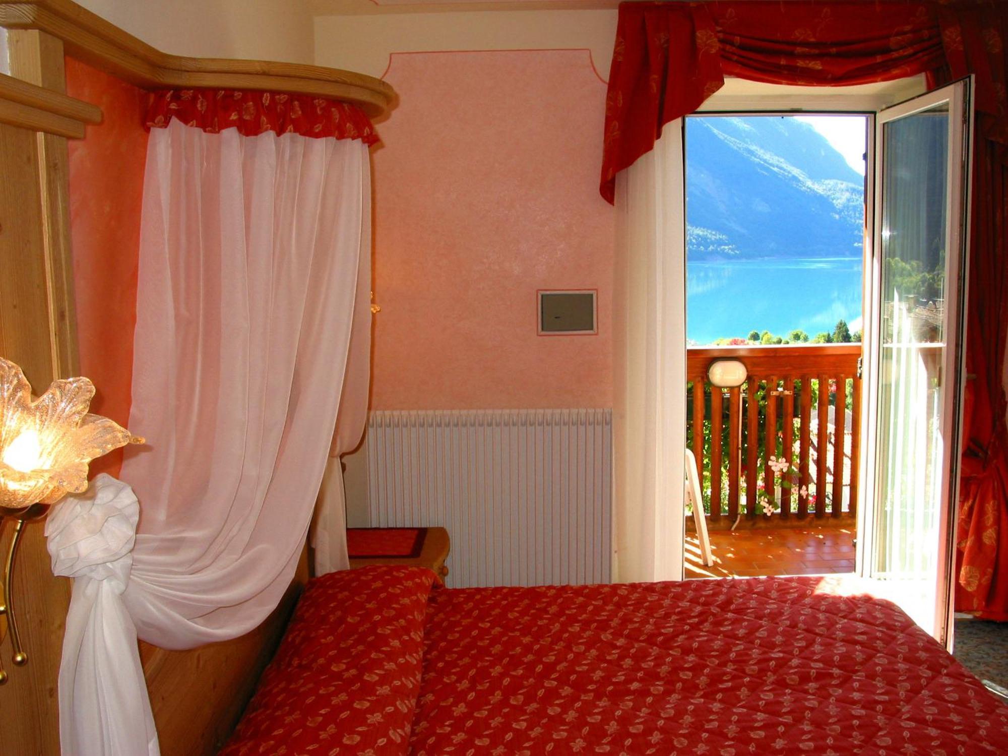 Albergo Stella Alpina Molveno Ngoại thất bức ảnh
